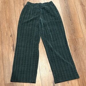 NWT women’s aerie cable knit velour pants green small